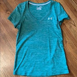 Under Armour tee!